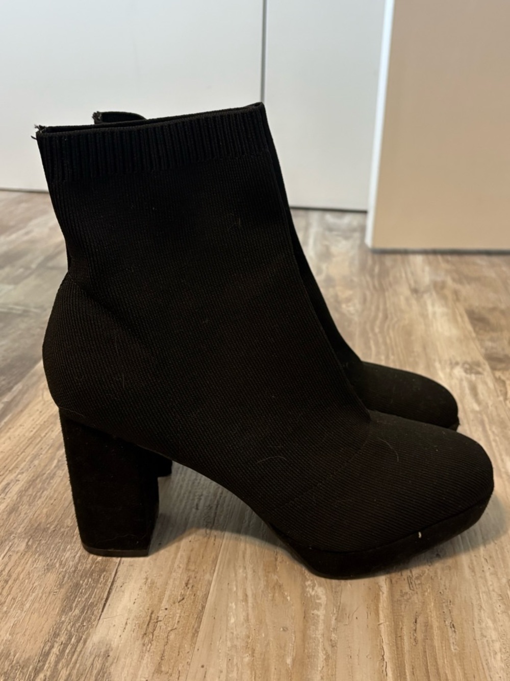 Black Platform Stretch Boots - Picture 3 of 5